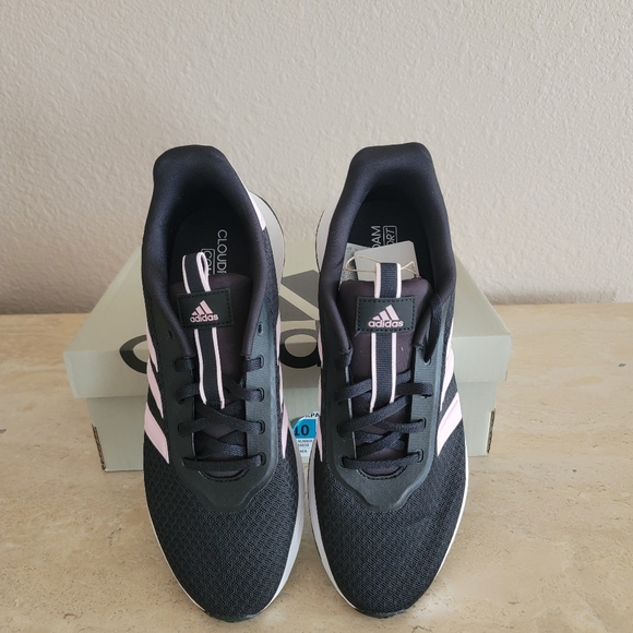 adidas Ladies' XPLR Path Sneaker NWOT - Picture 6 of 7